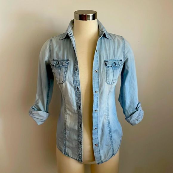 Tops - The perfect jean shirt